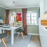 Gemuetliche Unter Reet Mit Pool Und Sauna In Апартаменты