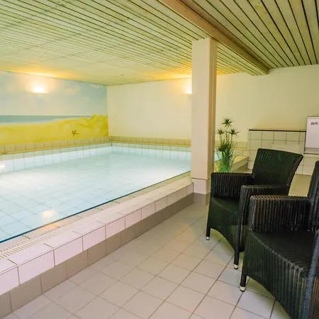 Apartament Gemuetliche Unter Reet Mit Pool Und Sauna In Keitum
