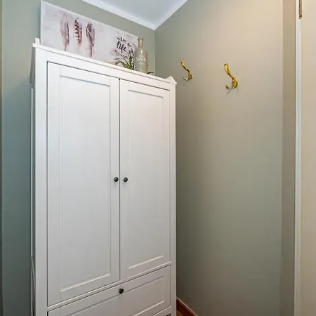 Gemuetliche Unter Reet Mit Pool Und Sauna In קייטום