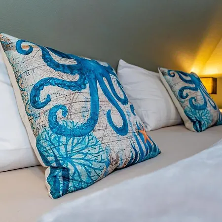 Gemuetliche Unter Reet Mit Pool Und Sauna In דירה קייטום