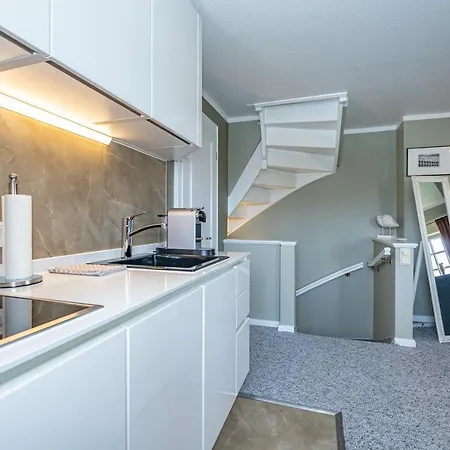 Gemuetliche Unter Reet Mit Pool Und Sauna In Apartament Keitum