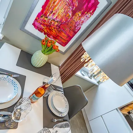 דירה Gemuetliche Unter Reet Mit Pool Und Sauna In קייטום