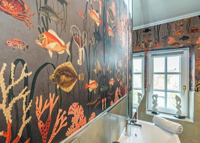 Gemuetliche Unter Reet Mit Pool Und Sauna In *