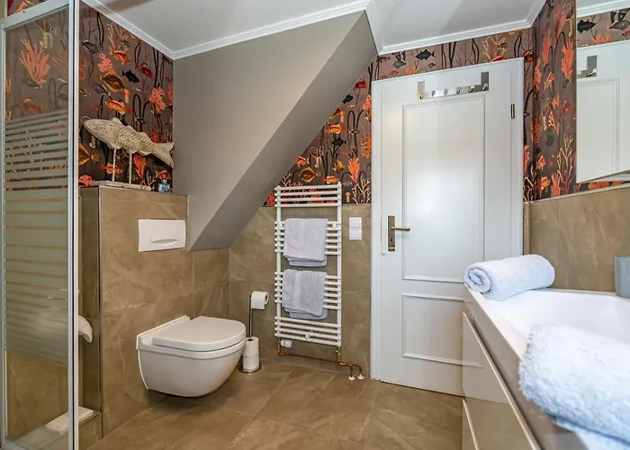 Gemuetliche Unter Reet Mit Pool Und Sauna In * كيتوم