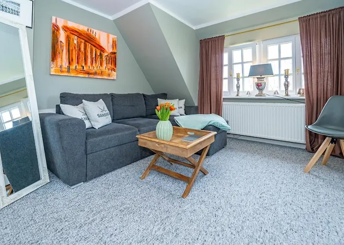 شقة Gemuetliche Unter Reet Mit Pool Und Sauna In *