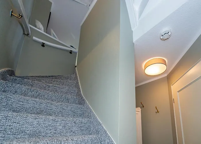 Gemuetliche Unter Reet Mit Pool Und Sauna In * كيتوم